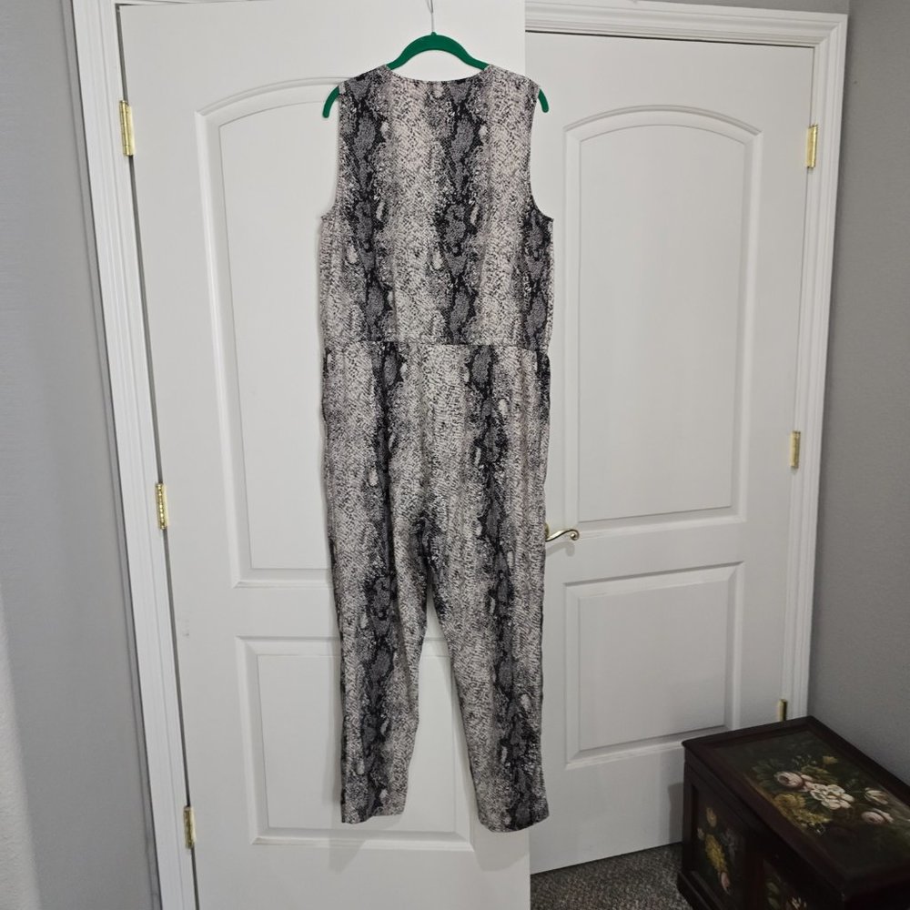SALE! Walter Baker Jumpsuit - Picture 6 of 10